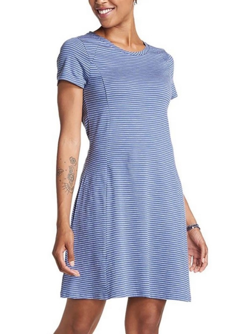Toad & Co. Windmere t-shirt dress with pockets. 
Size Small 
Navy blue stripes